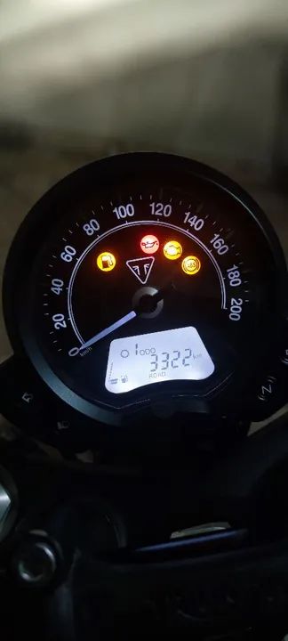 Triumph Bonneville Bobber 2020 custom - Foto 6