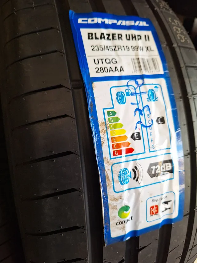 PMEU 235/45 R19 COMPASS