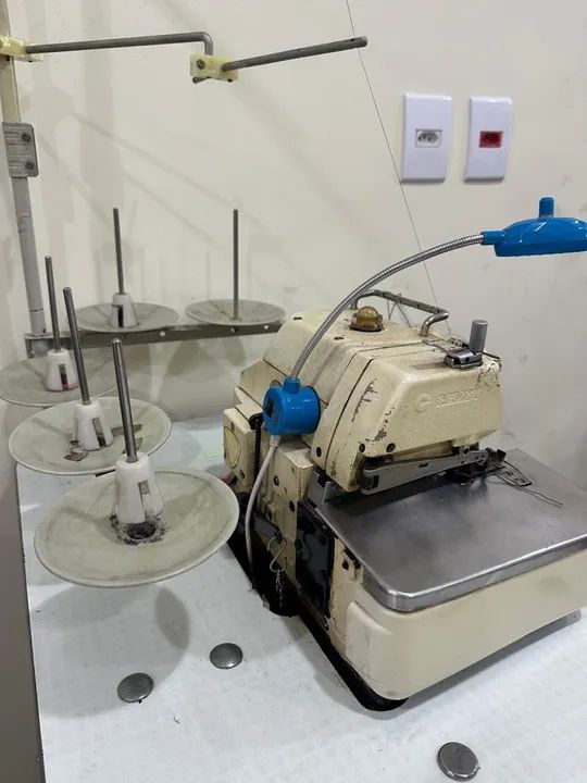 Máquina de Costura Overlock Industrial - Foto 4