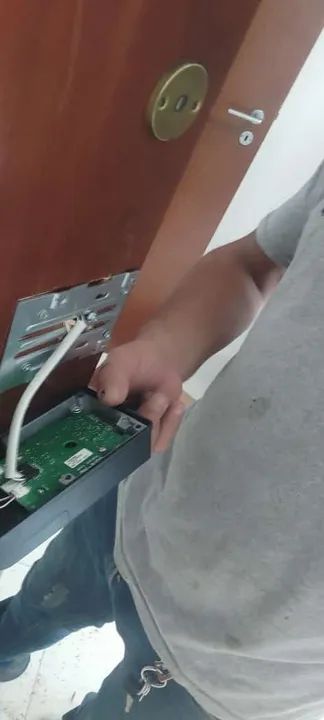 Instalo fechadura eletrônica 