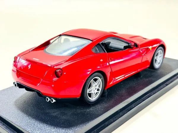 Miniatura Ferrari 599 Gtb Fiorano Hot Wheels 1/18 - Foto 3