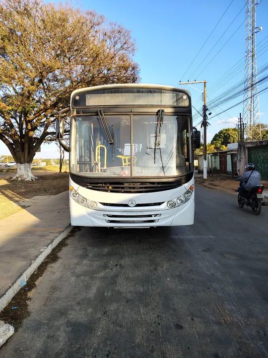 Vendo ônibus 2011 Mercedes Benz - Foto 7