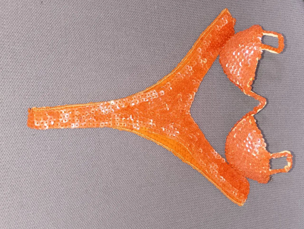 Biquíni Passista Carnaval coral de Paetês