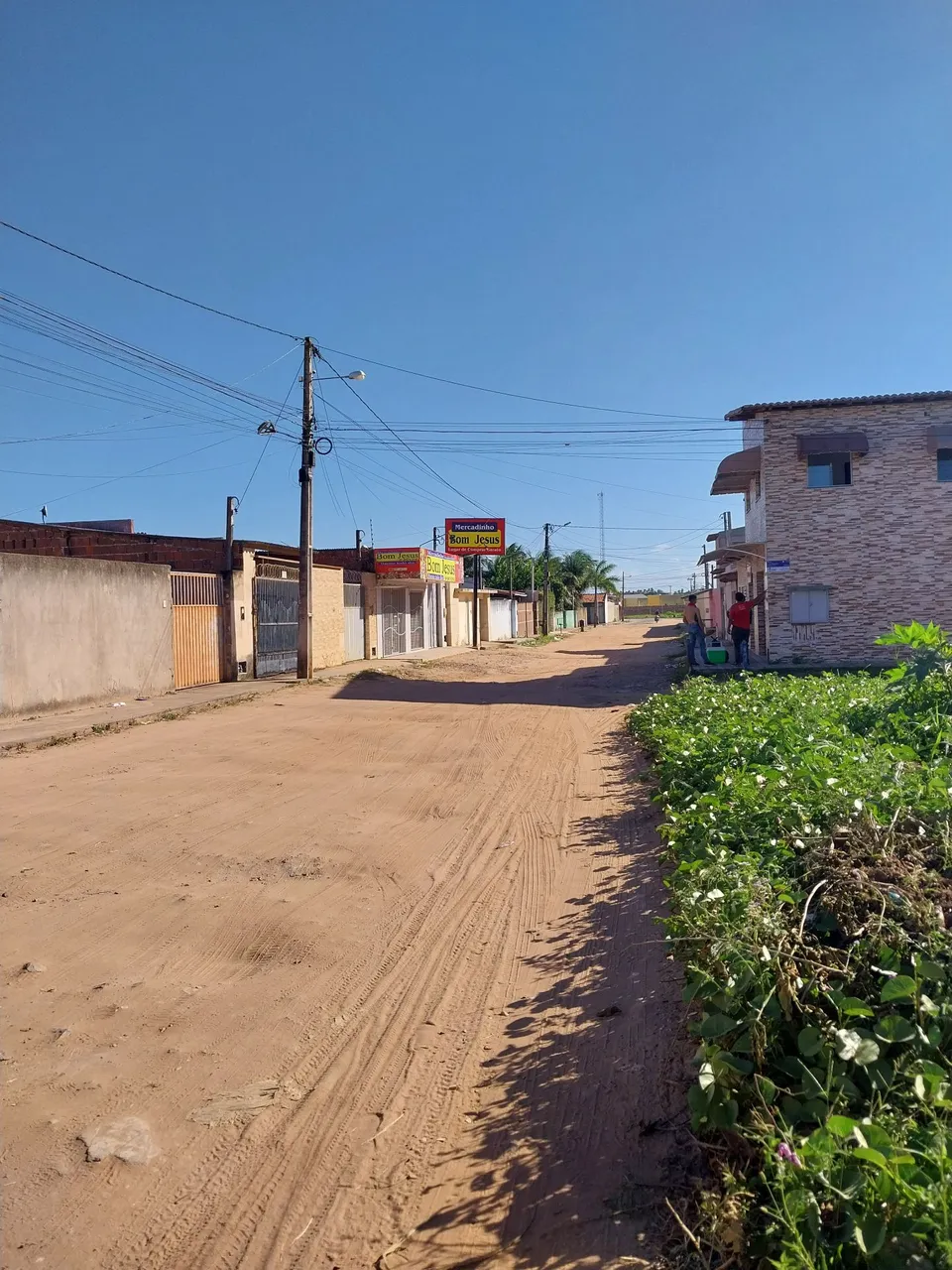 Vendo um terreno e um repasse já paguei 16 mil reais o fica localizado em São Gonçalo