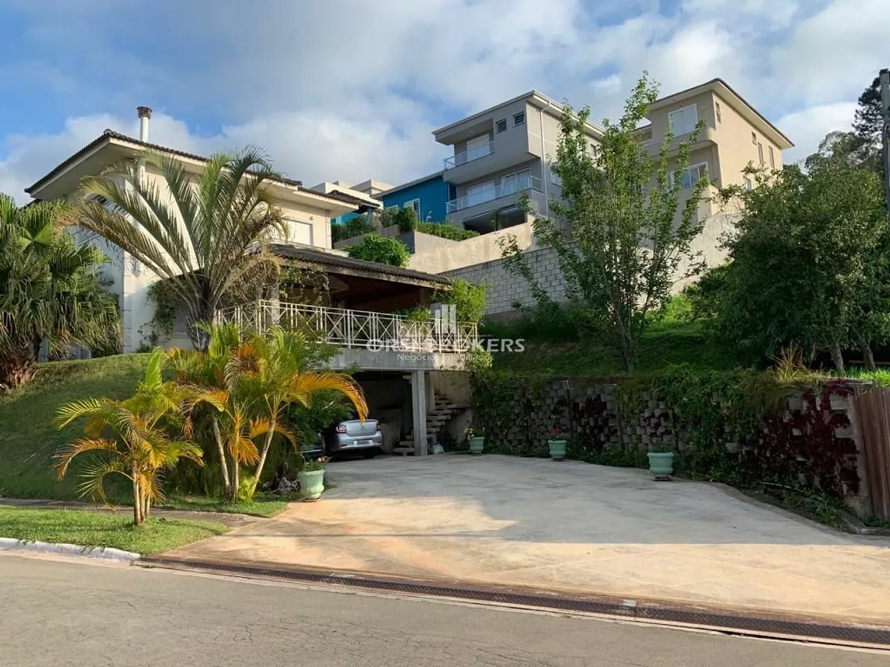 Sobrado 415,00m² - Condomínio Village Los Angelas