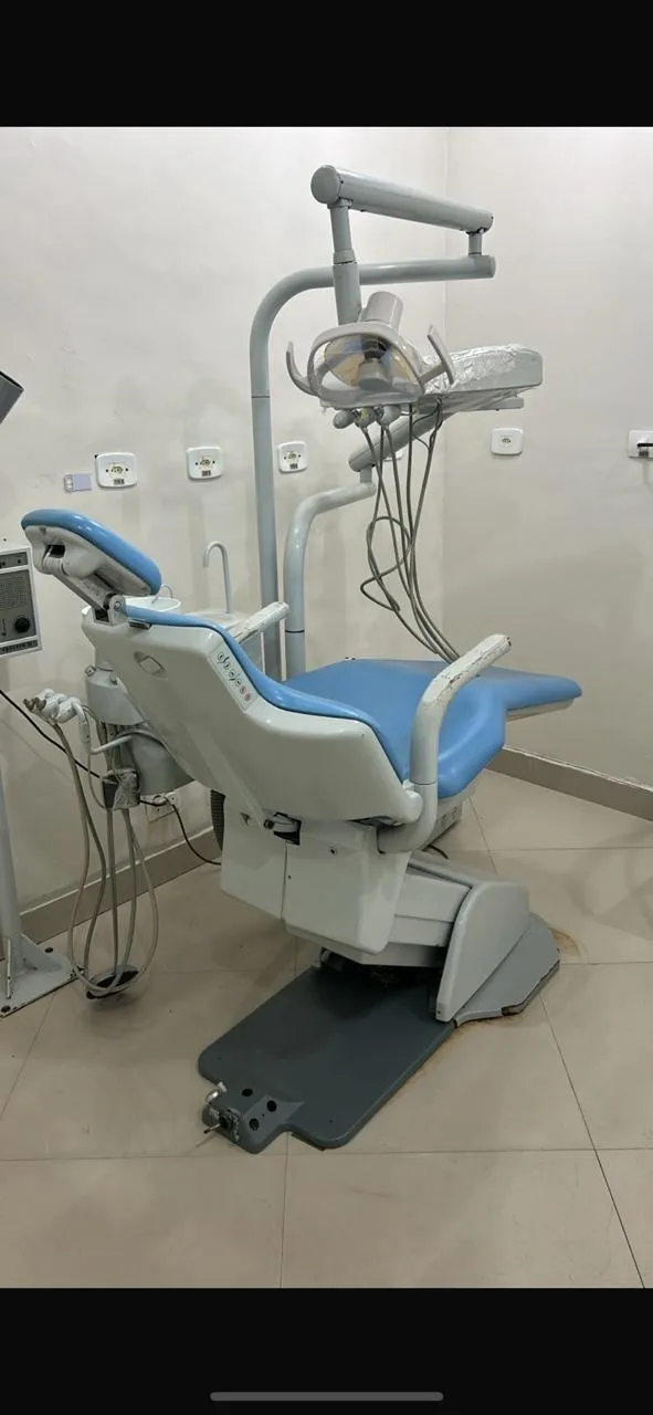 Cadeira Dabi sem o comando de pé R$ 1.800,00