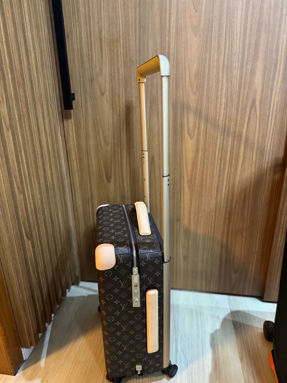 Mala de Viagem Louis Vuitton Horizon Monogram - Luxo e Sofisticação - Foto 3