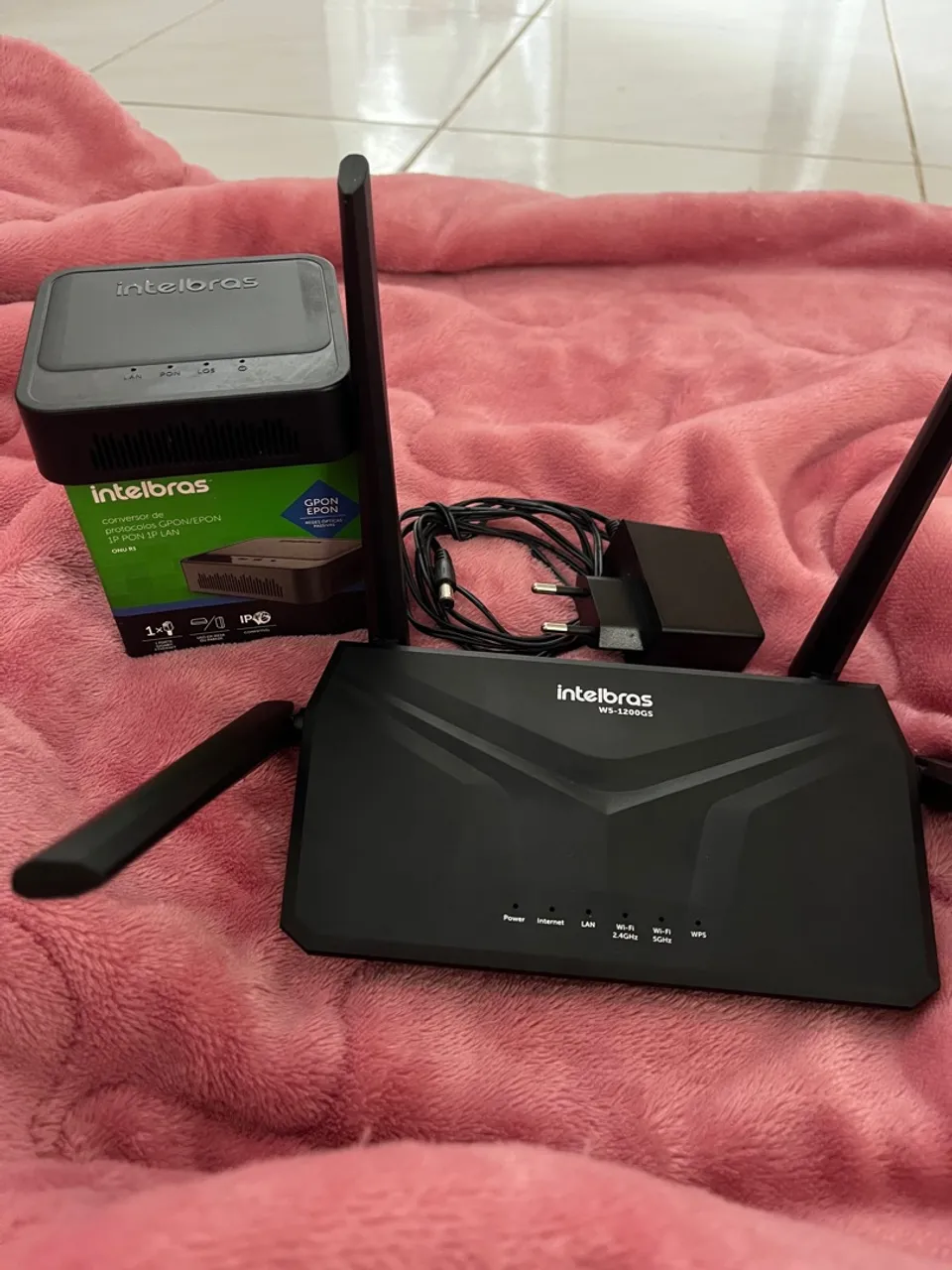 Roteador Intelbras WS-1200GS + Conversor de Protocolos GPON/EPON