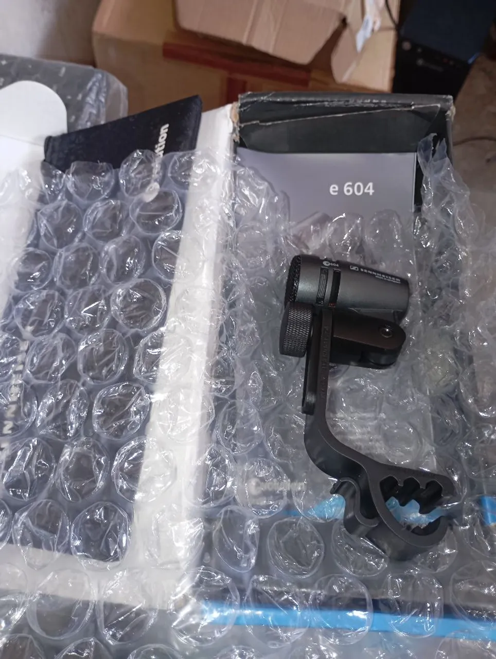 Microfone Sennheiser e 604 - Novo