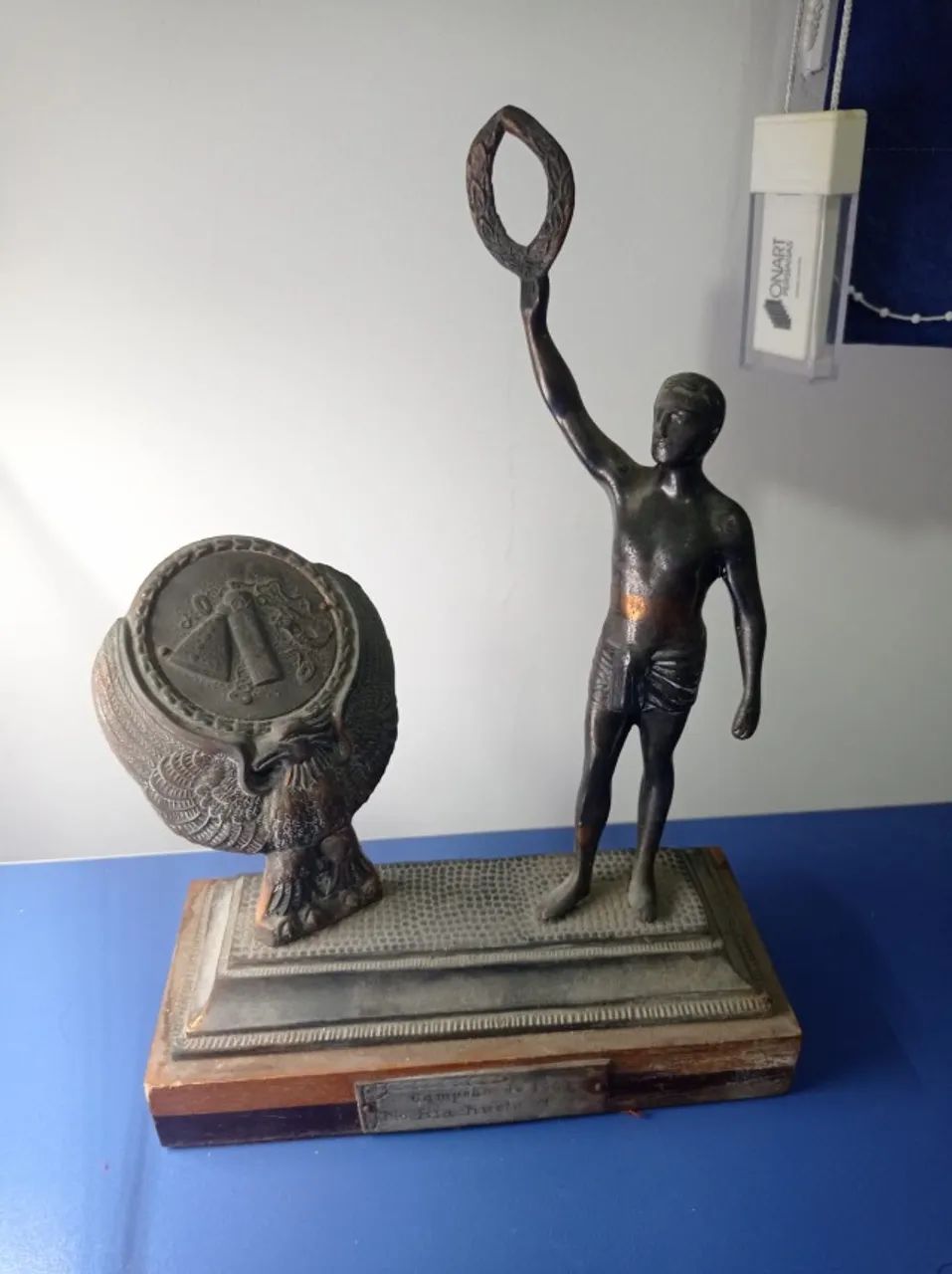 troféu antigo de 1964 antiguidade - Foto 5