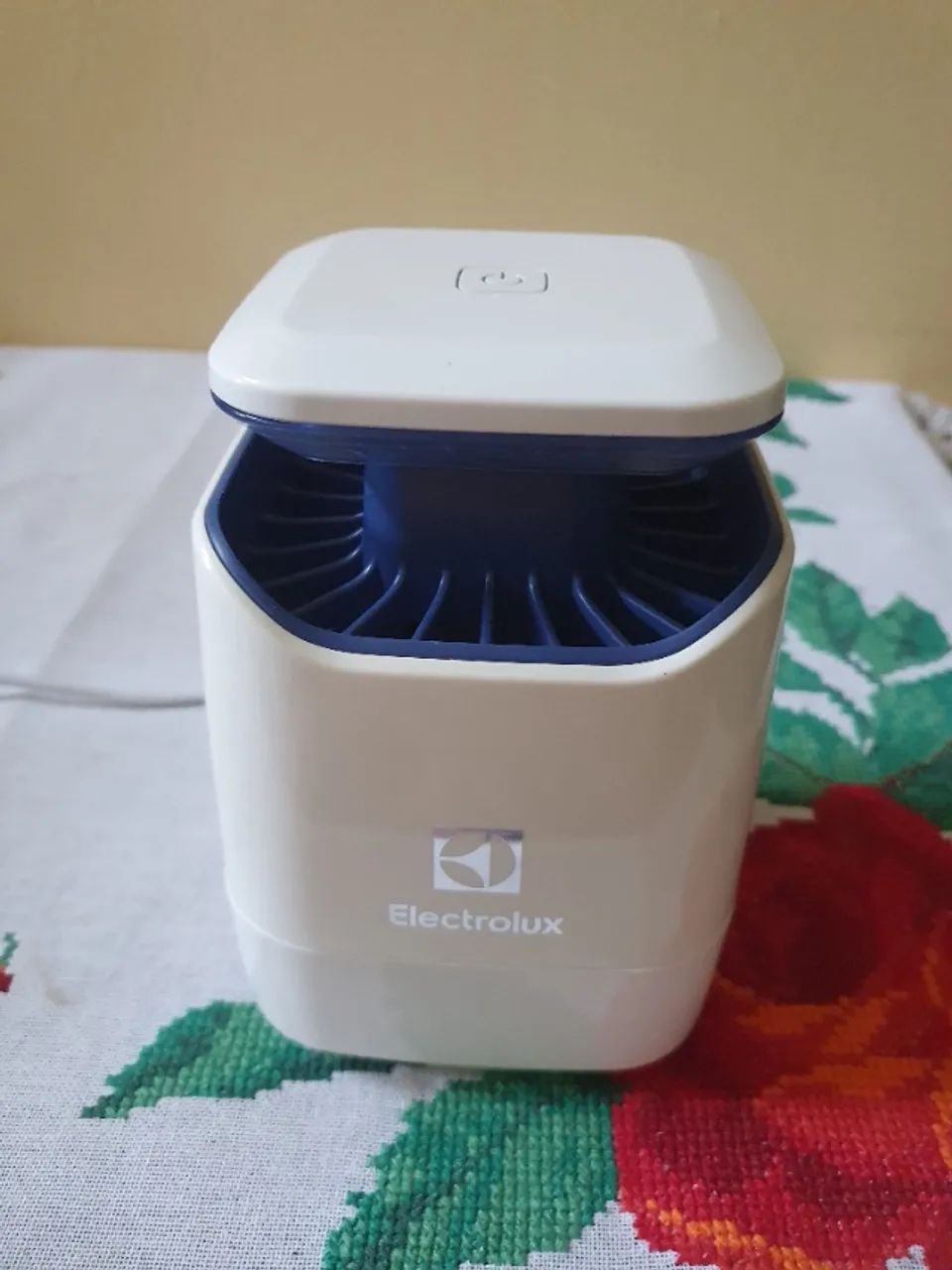 Mata mosquito Electrolux Branco Bivolt