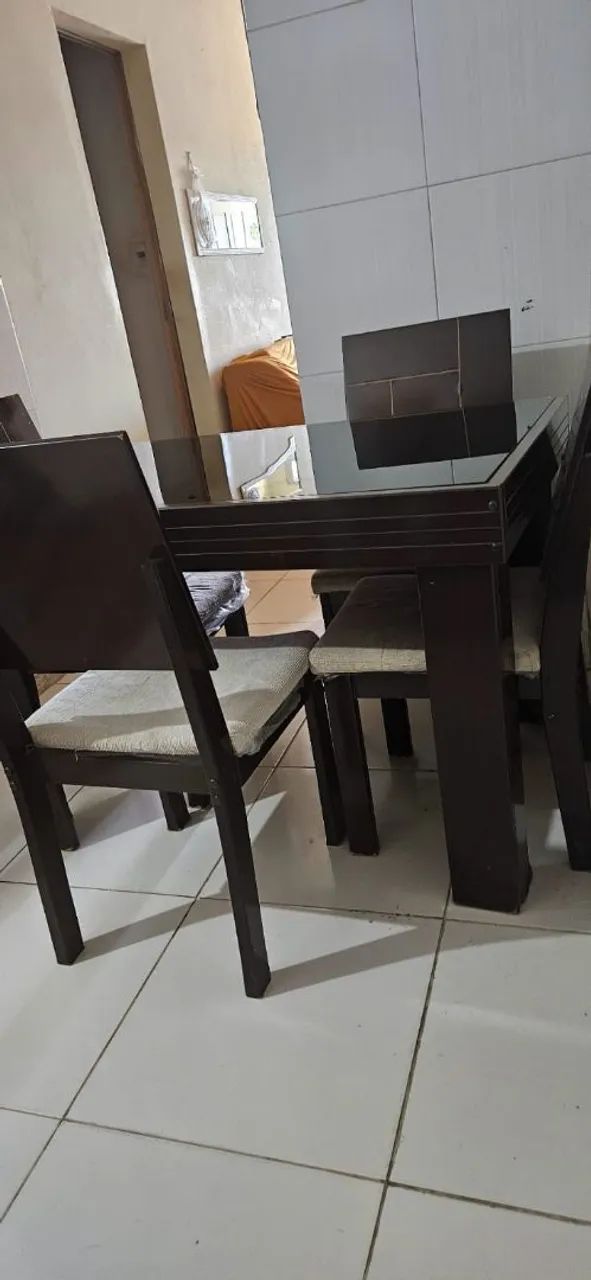 Dining table64232507517827124