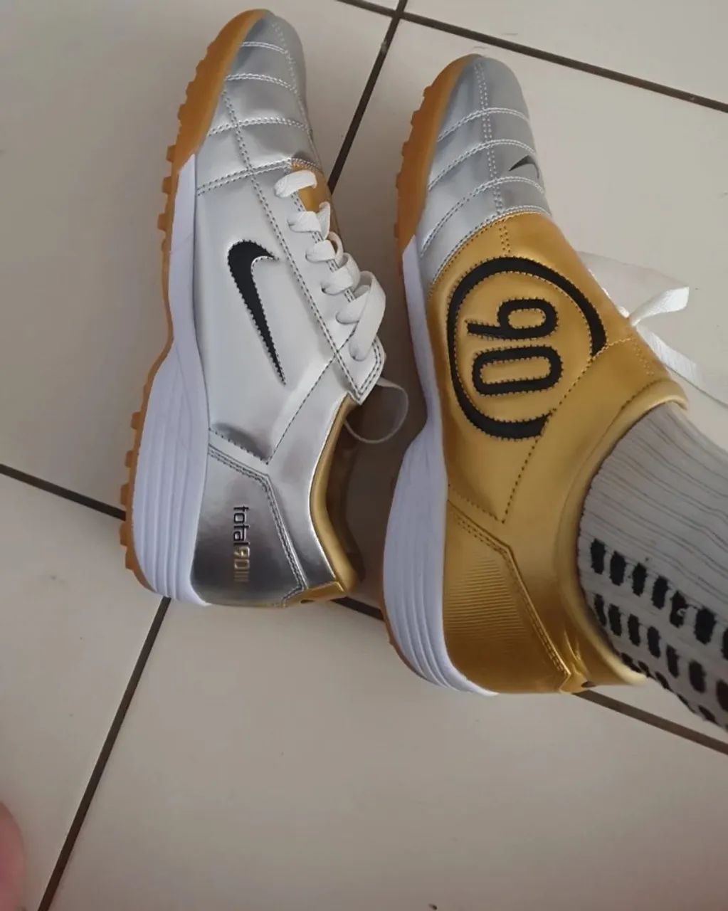 Chuteira nike total 90  Society - Foto 4