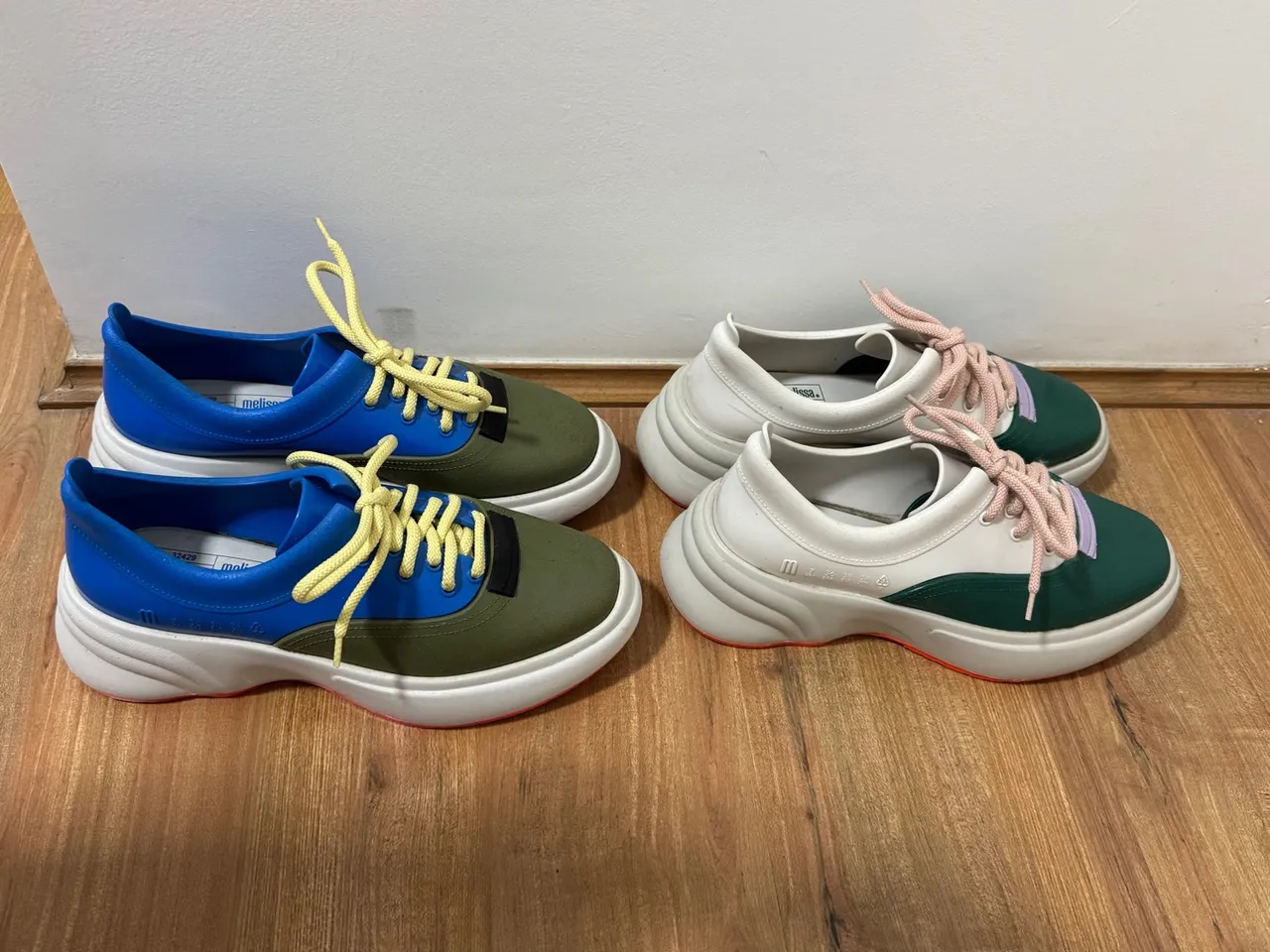 Tênis Melissa - Cores Vibrantes e Design Moderno