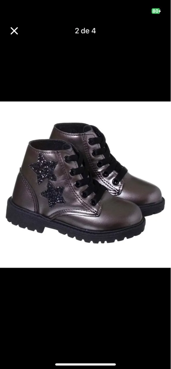 Bota infantil menina com estrelas brilhantes