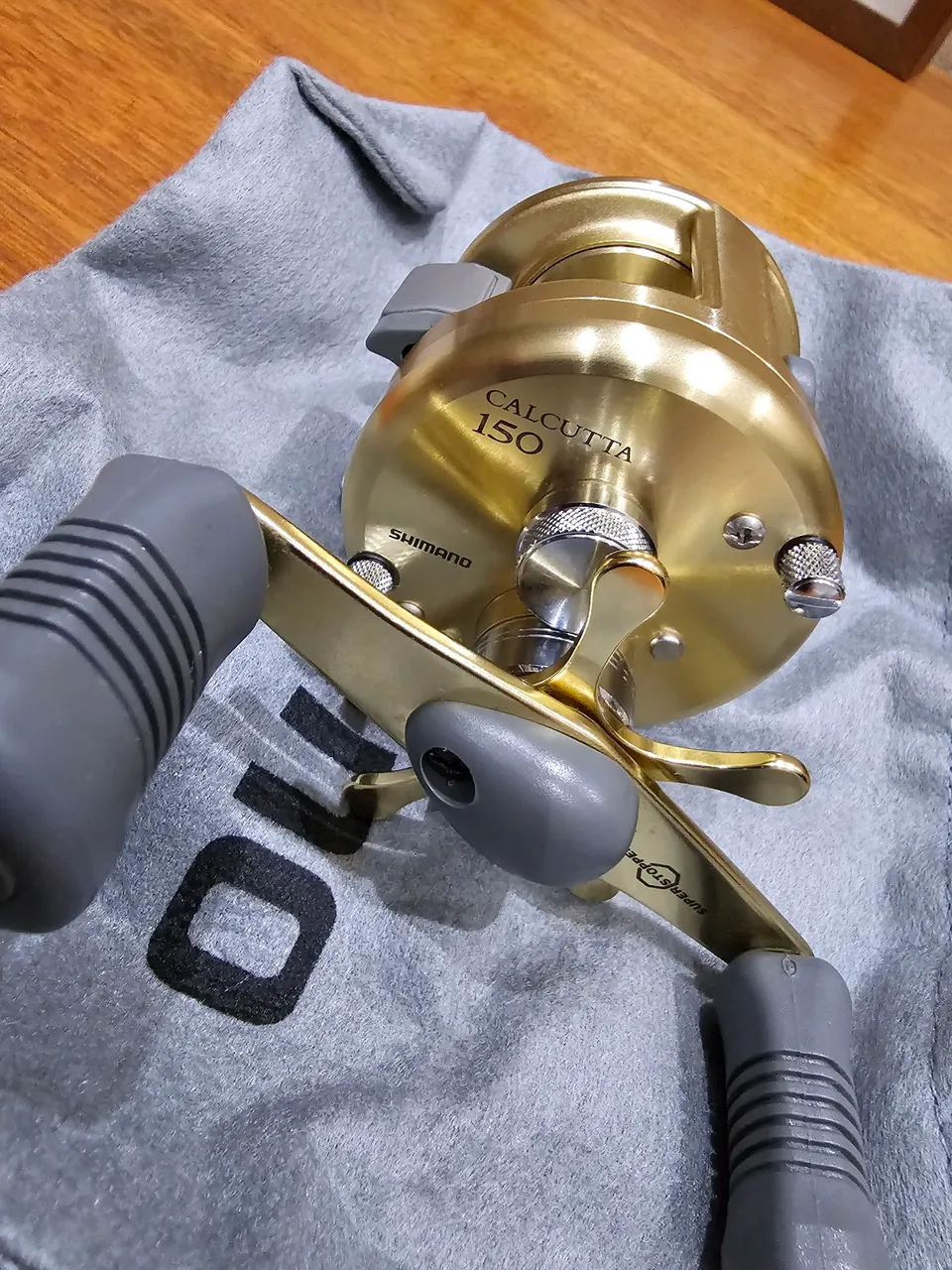 Carretilha Shimano Calcutta 150 NA CAIXA, NUNCA USADA