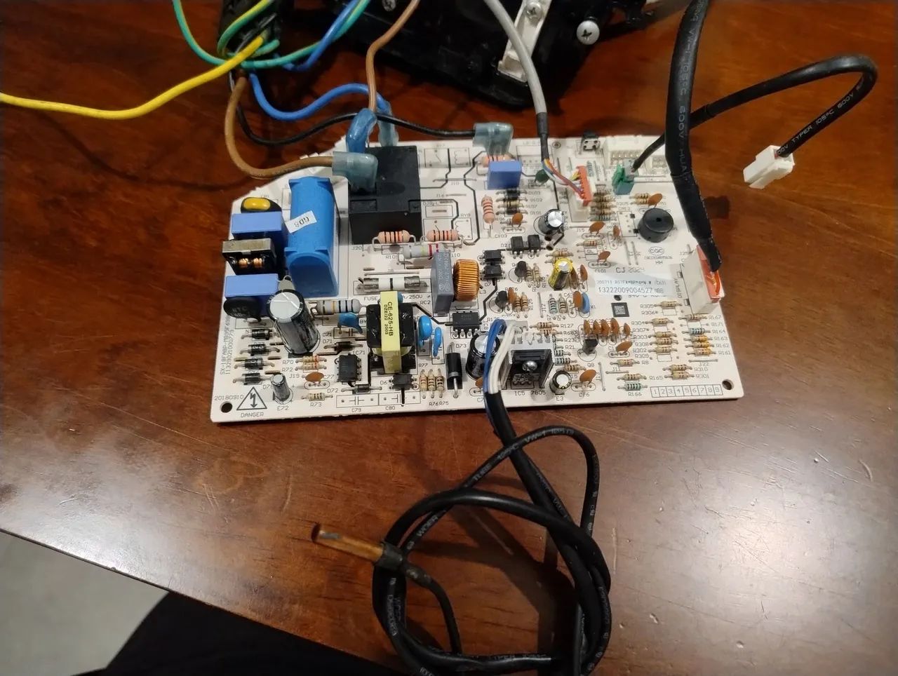 Placa Eletrônica Ar Condicionado HVFI09B2IB  - Foto 2