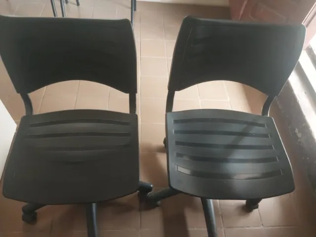 2 Cadeiras de escritório R$270,00 Cada