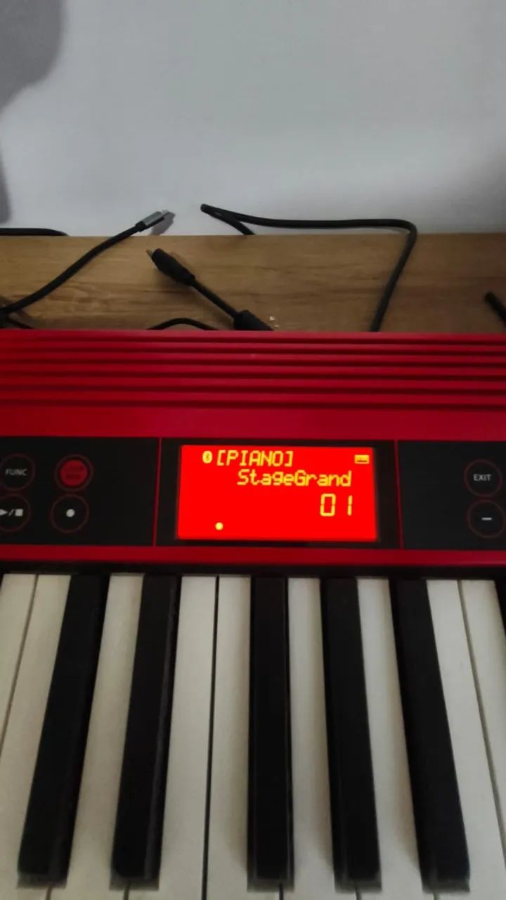 Teclado Roland Go Keys + Pedal de sustain + Suporte + Capa nova - Foto 2