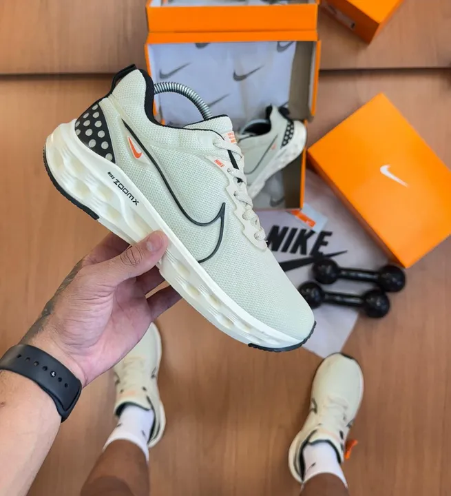 Tênis Nike ZoomX - Novo