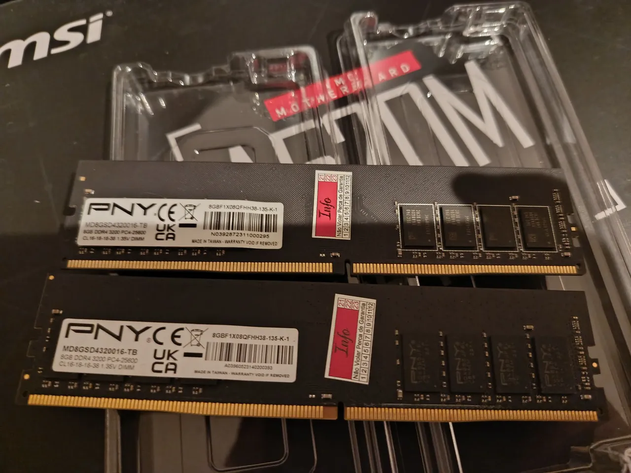 Memórias RAM PNY 8GB DDR4 3200MHz
