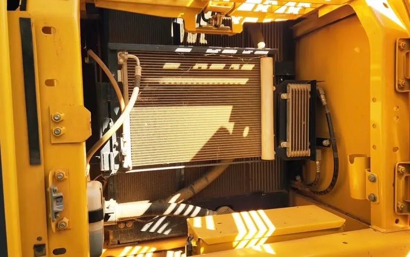 Escavadeira Komatsu PC210 - Mason Equipment - Foto 6