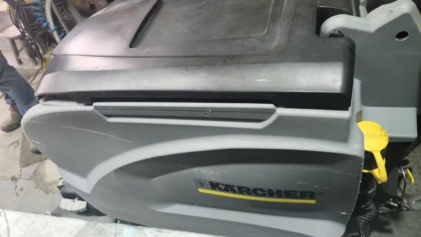 Lavadora de piso bateria Karcher B60  - Foto 3
