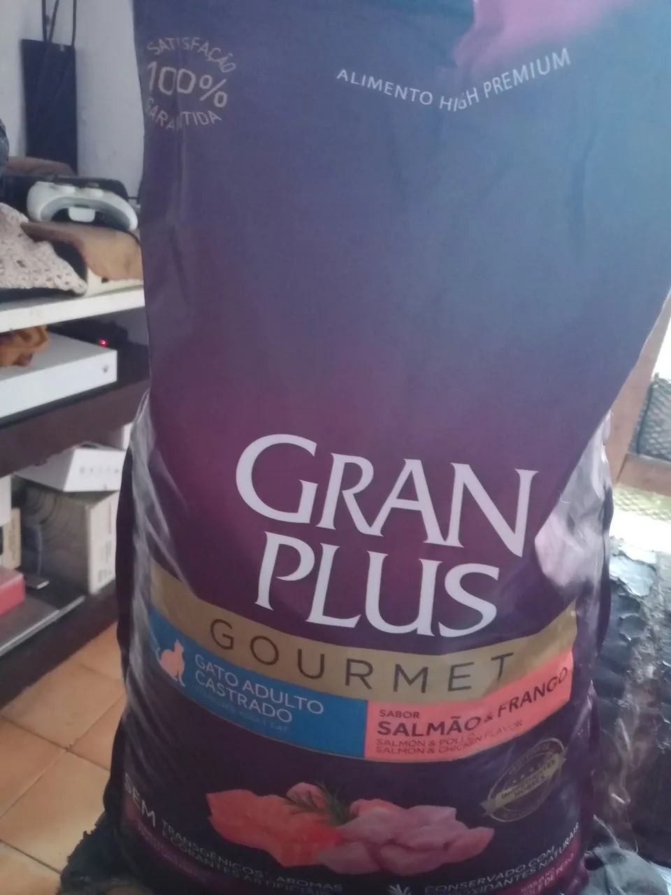 Ração Gran Plus Gourmet Gato Adulto Castrado - Salmão e Frango