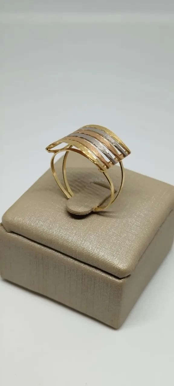 Anel Tricolor Ouro 18K750 -Aro 21 -  - Foto 3