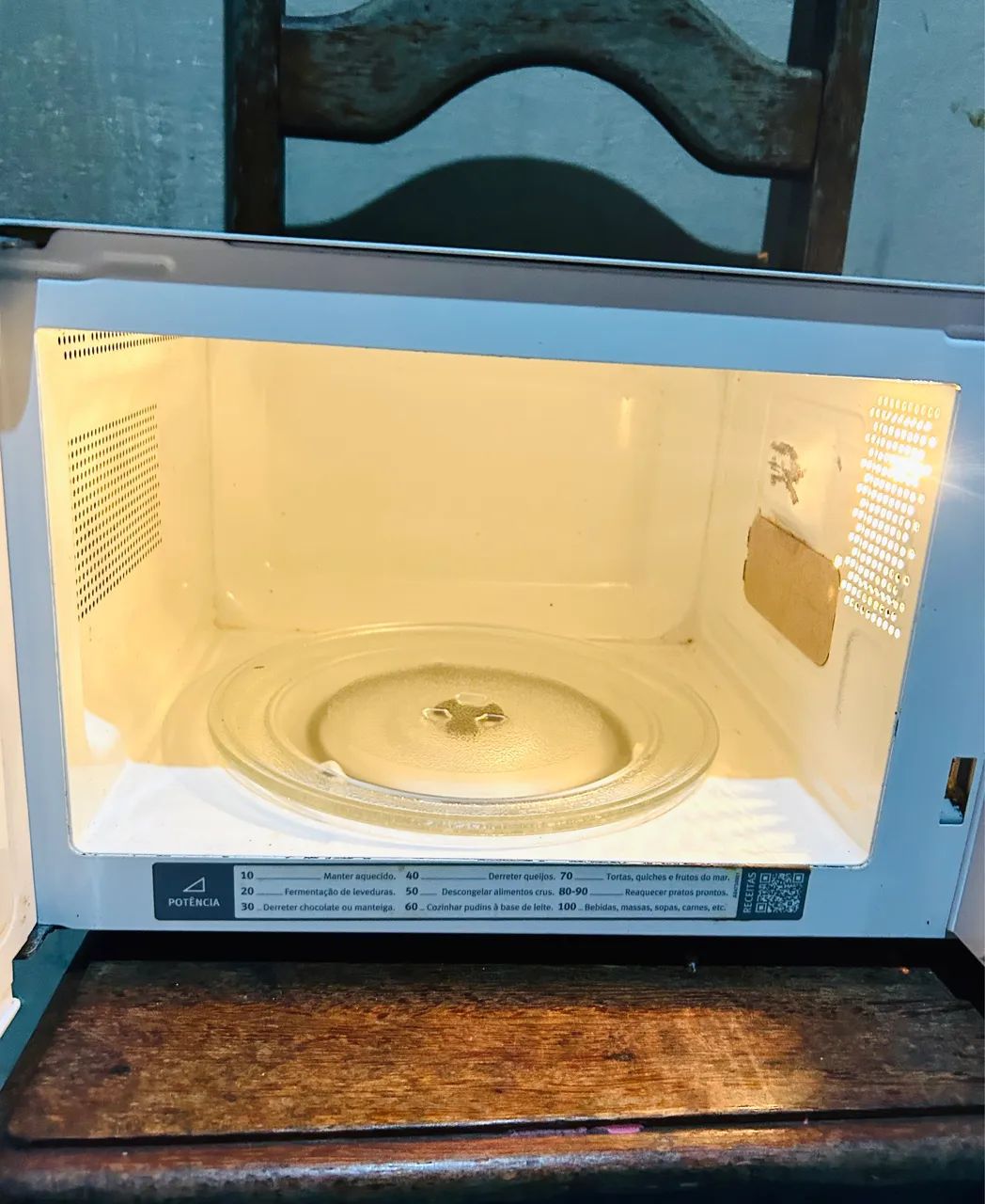 Micro-ondas Electrolux MTO30 com Função Tira Odor 20L - Foto 3