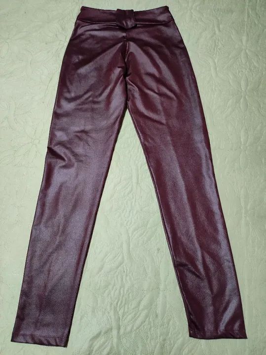 Calça feminina com elastano Tam 36 (brilhosa) - Foto 3