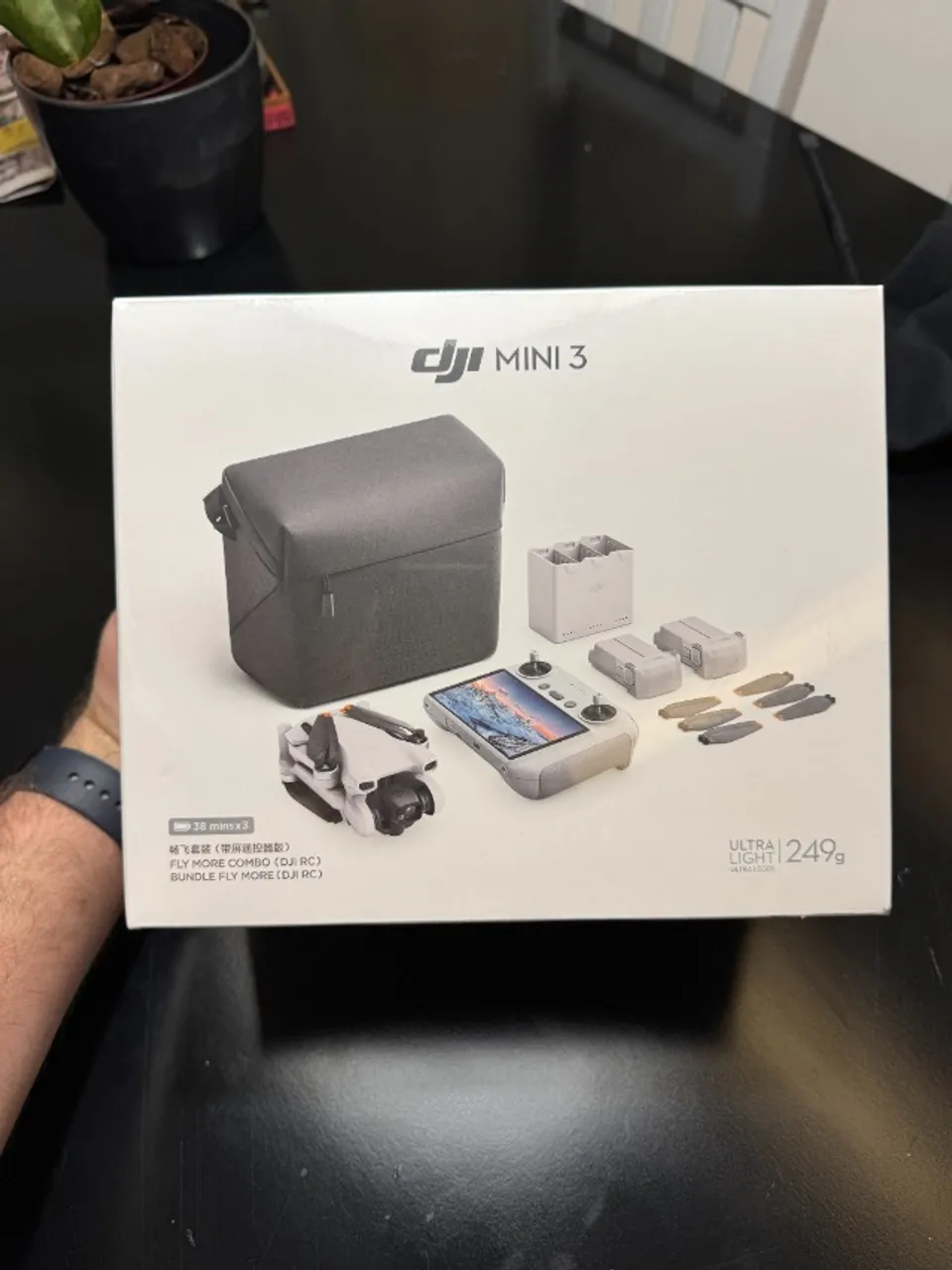 Vendo Drone DJI Mini 3 + Kit Fly More + Controle com TELA (NOVO LACRADO)