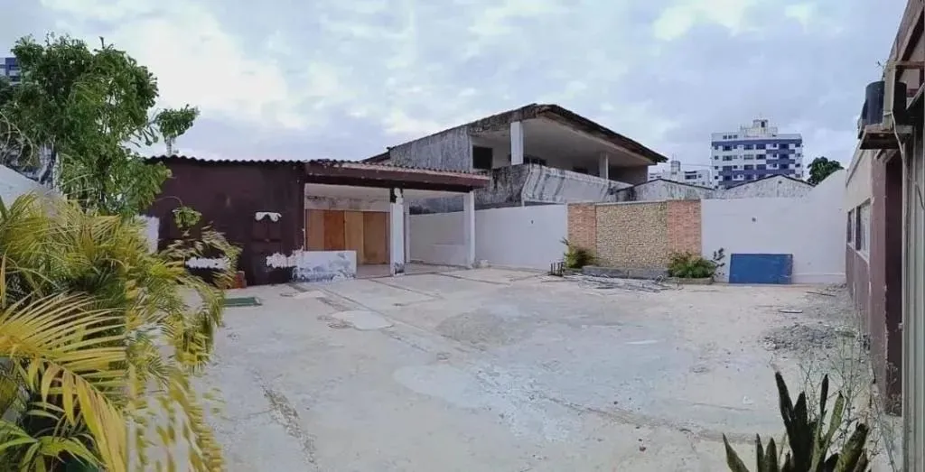 Imóvel para aluguel com 230 metros quadrados com 3 quartos