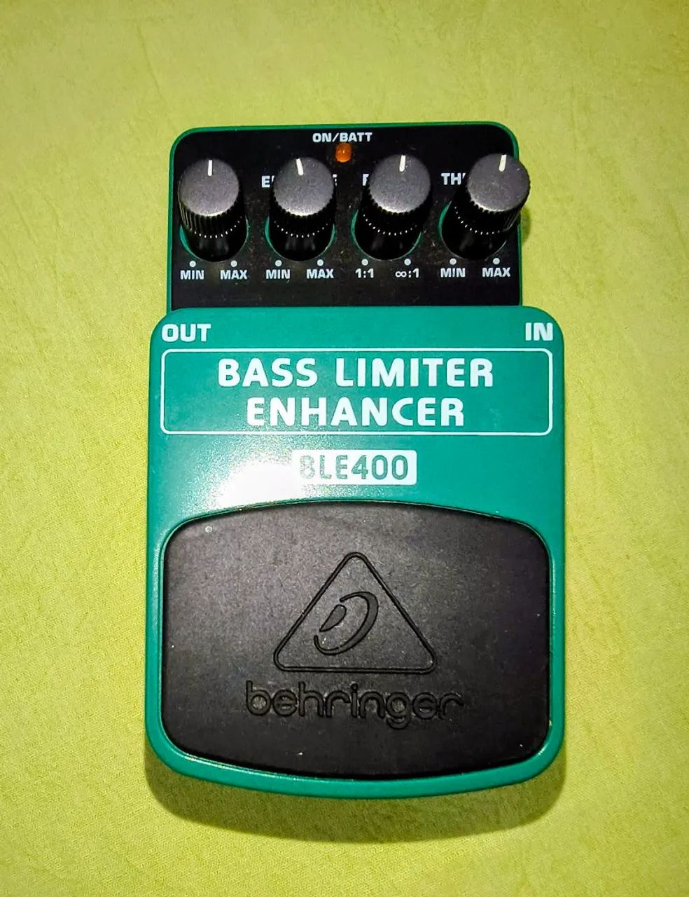 Pedal Bass Limiter Behringer - Instrumentos musicais - Vila Isabel