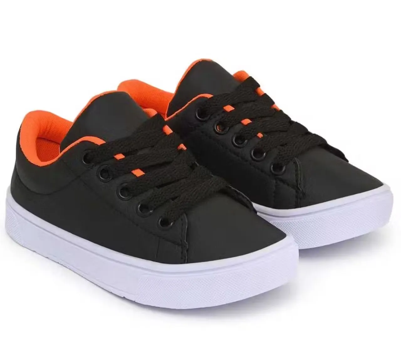 Tênis Infantil Preto com Detalhes Laranja - Conforto e Estilo! TAM 33