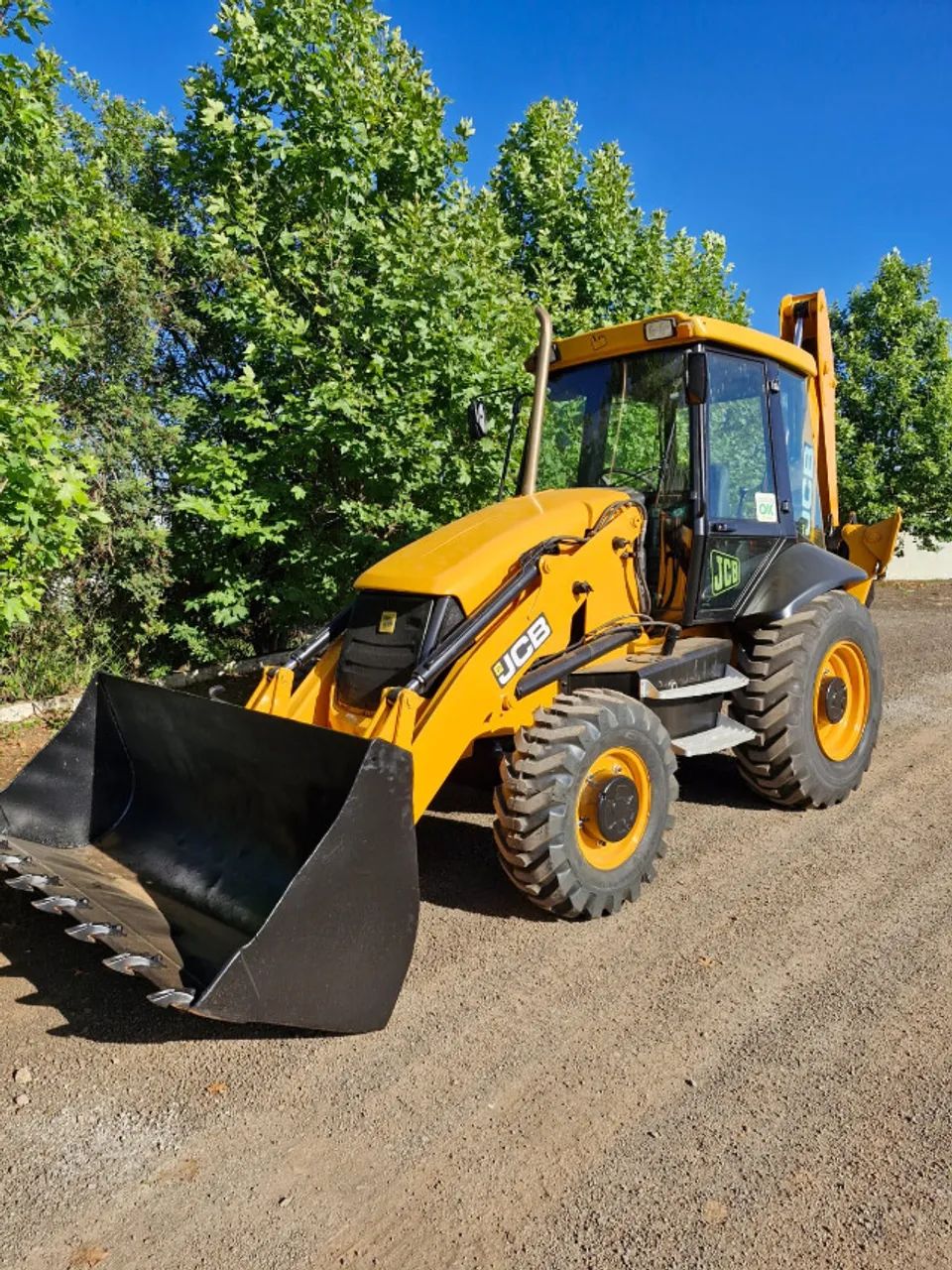 Retro Escavadeira JCB 3C Plus ano 2012 com 7.100 horas tração 4x4  - Foto 5