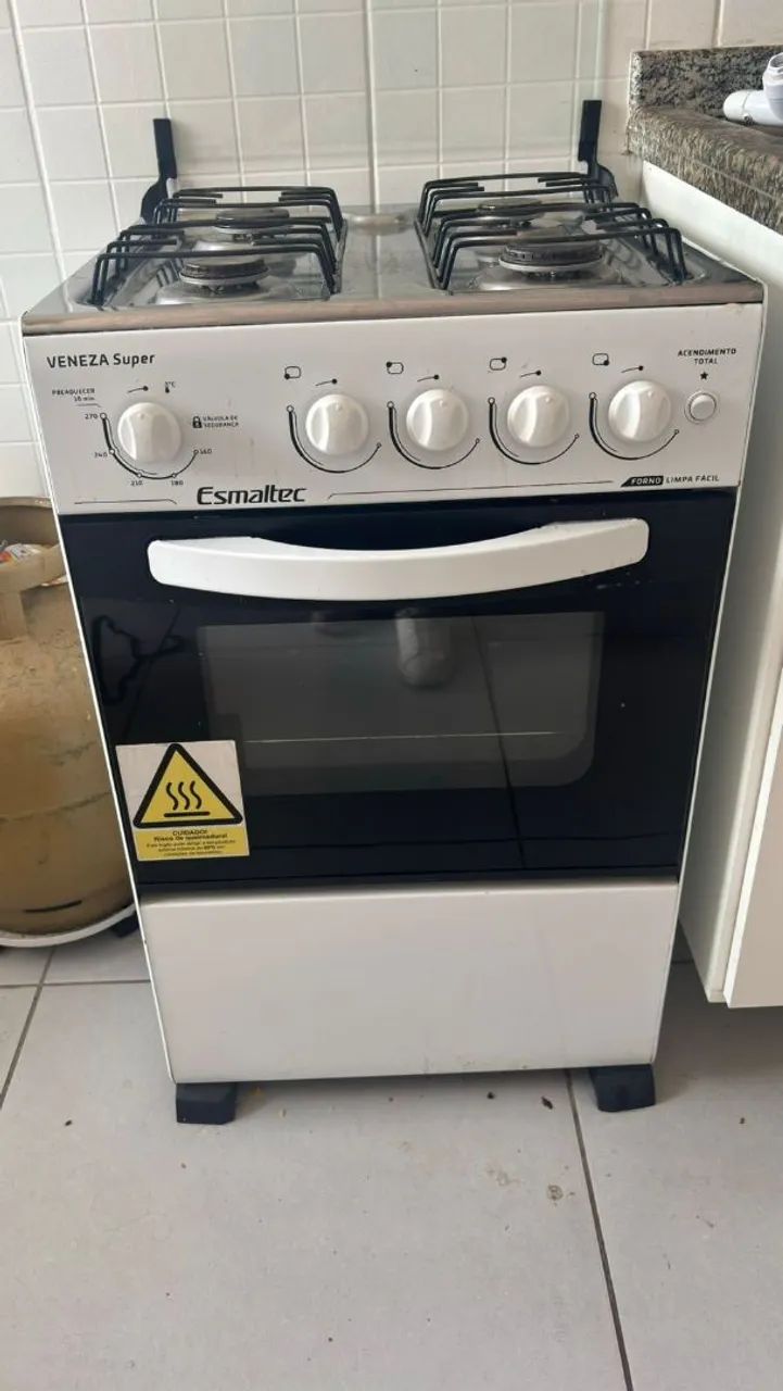 4-Burner Stove