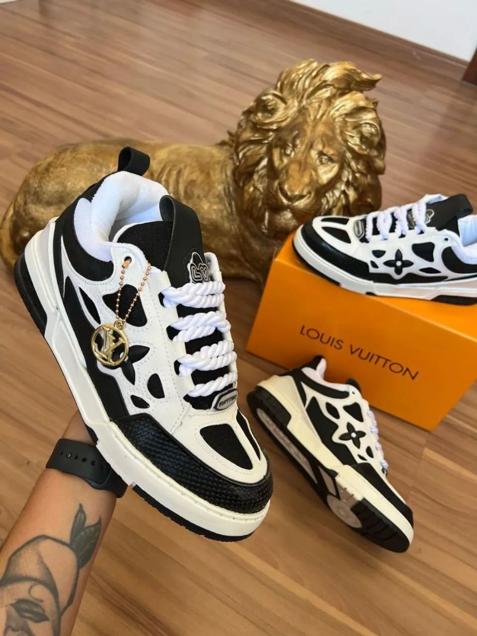 Tênis Louis Vuitton Black & White