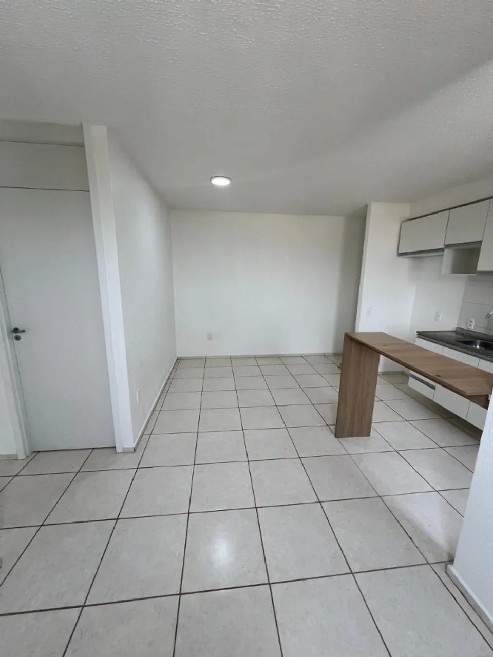Alugo apartamento de 2 dormitórios no Conquista Rubi