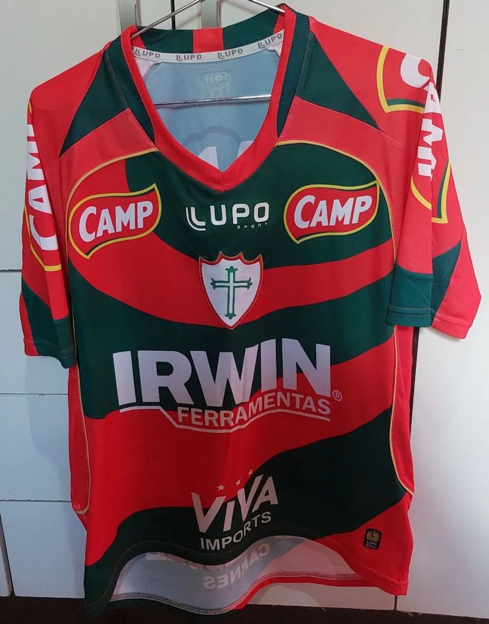 Camisa de Futebol do( PORTUGUESA)Lupo Sport - Tamanho M. (Nova)
