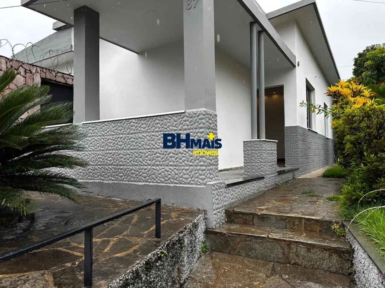 Excentente casa 03 quartos no Bairro Jaraguá