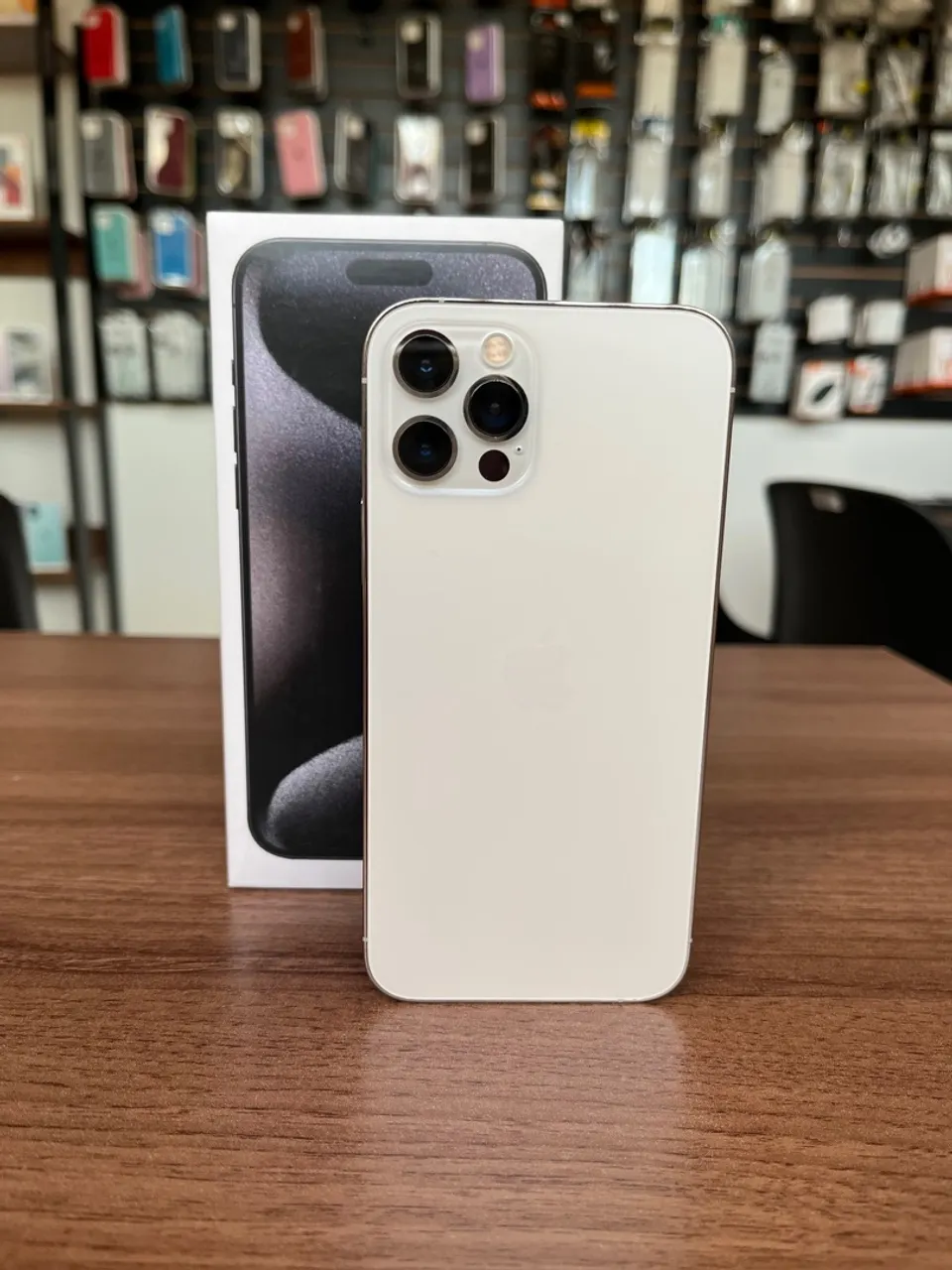 iPhone 12 Pro com garantia