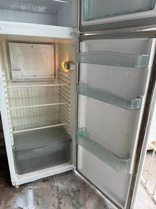 Geladeira Consul Duplex funcionando  - Foto 3