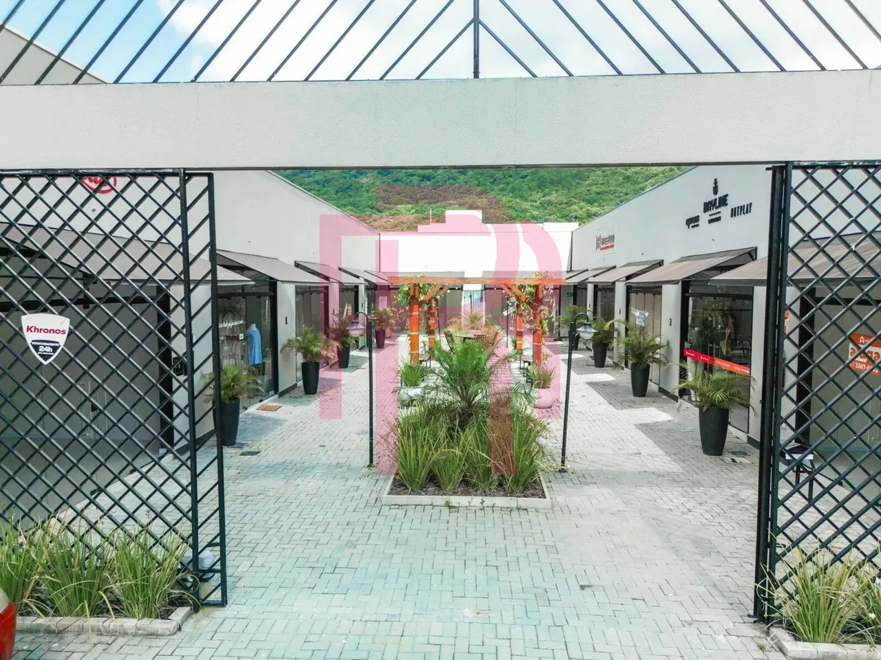Salas comerciais novas para locação no Bairro da Barra
