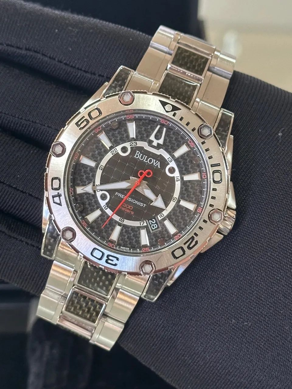 Relógio Bulova Precisionist Carbon usado - Foto 4