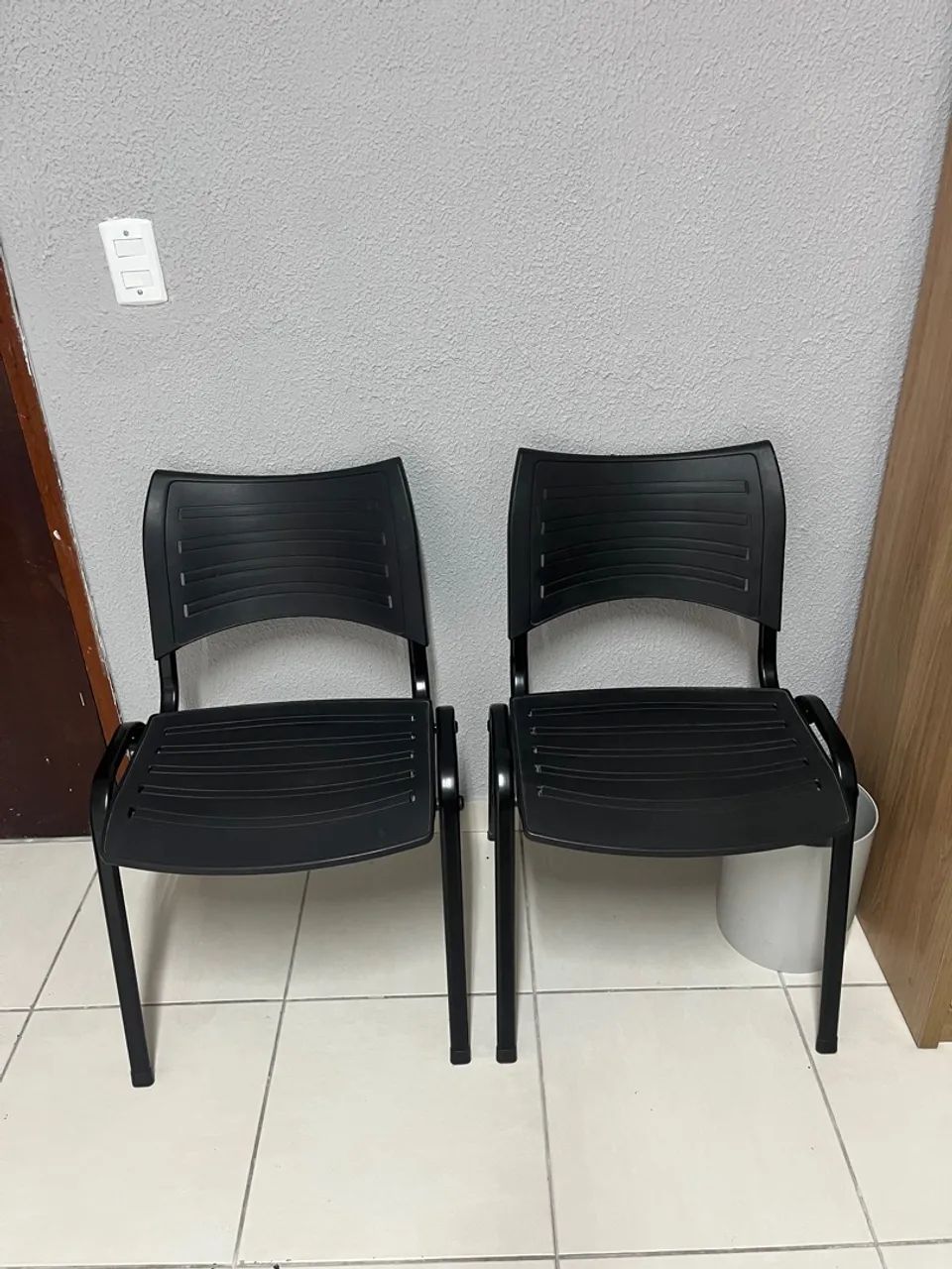 Cadeira Iso Fixa Preta - Foto 2