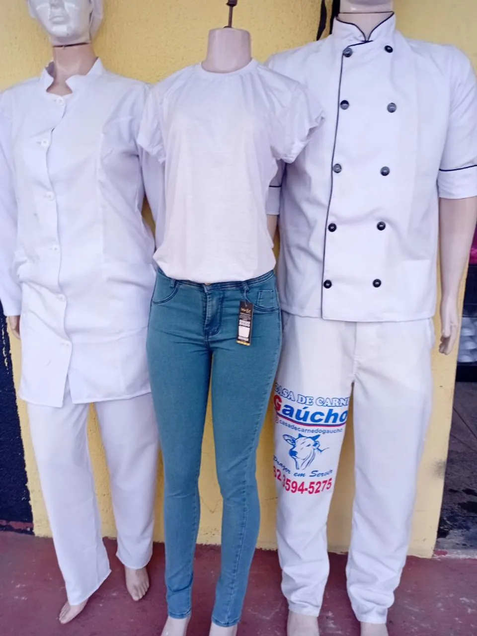 Uniformes de trabalho - Branco, Pretos e Vermelhos - Tamanhos P, M ,G e GG
