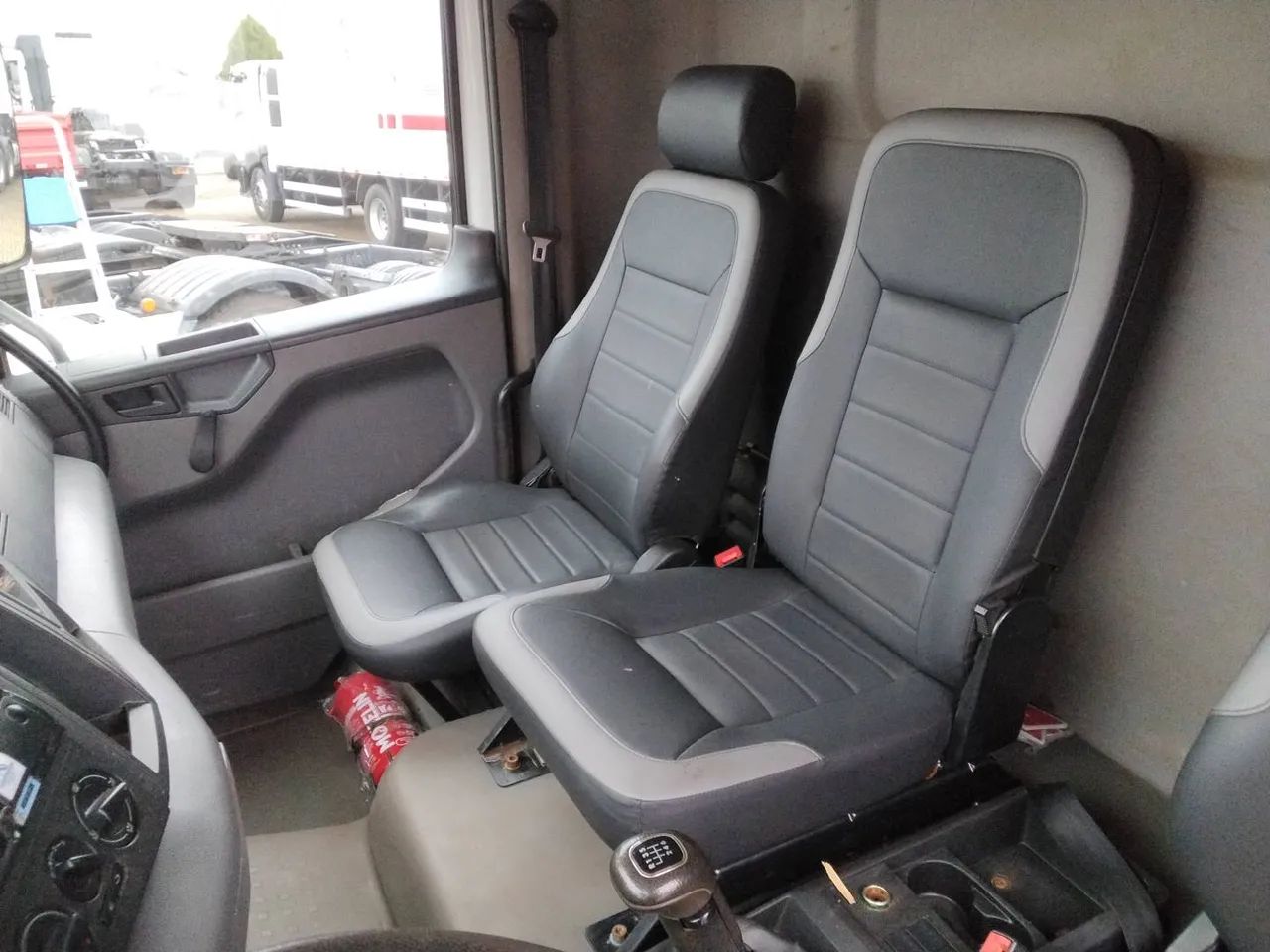 Volkswagen 17.190 Constellation 2020/2021 Vamos Seminovos São Leopoldo - Foto 9