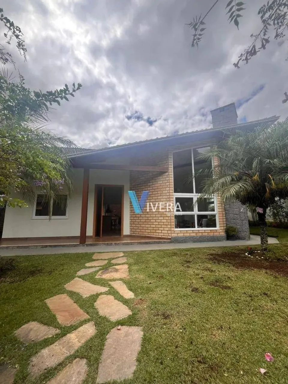 Casa com 4 dormitórios à venda, 218 m² por R$ 1.490.000,00 - Prata - Teresópolis/RJ