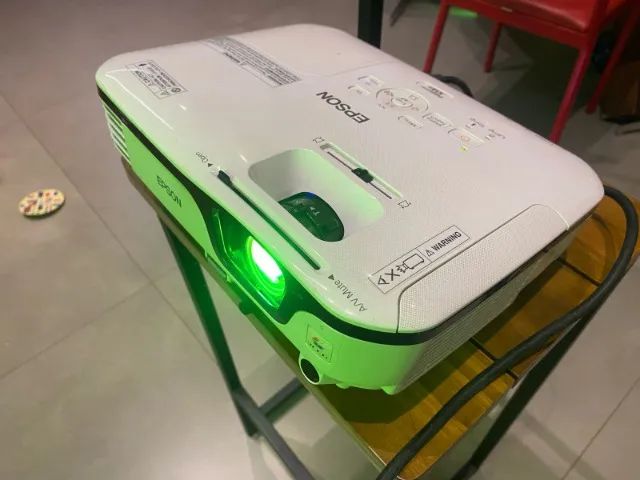 Projetor Epson x14+ 3000 lumens